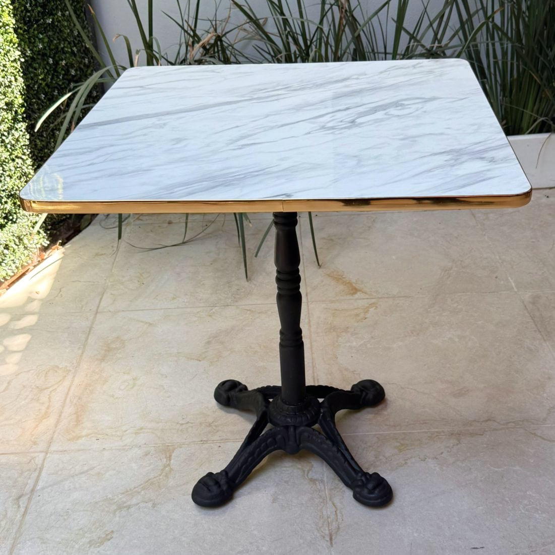 Mesa Formaica Mármol Vintage
